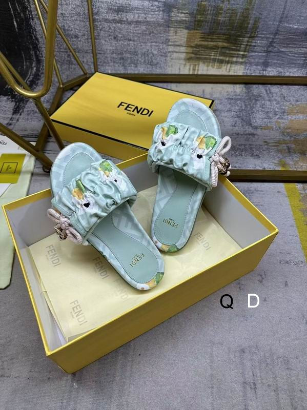 FendiFeel Slide