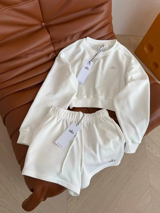 A L O Short Set