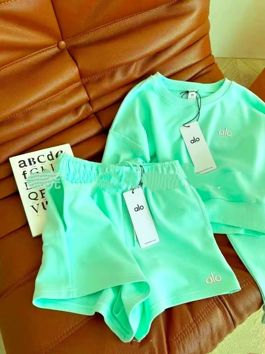A L O Short Set